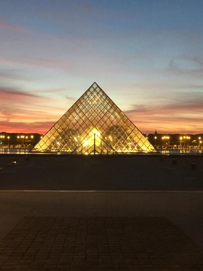 פריז Private Bedrooms Near Eiffel Tower מראה חיצוני תמונה